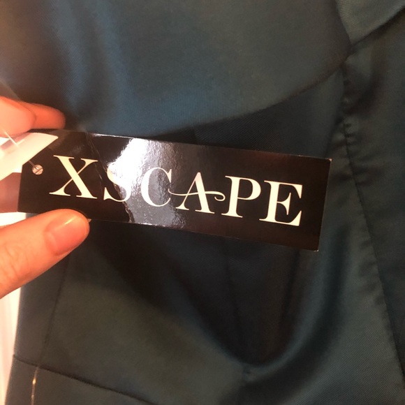 Size 8 Xscape Gown - Picture 6 of 8